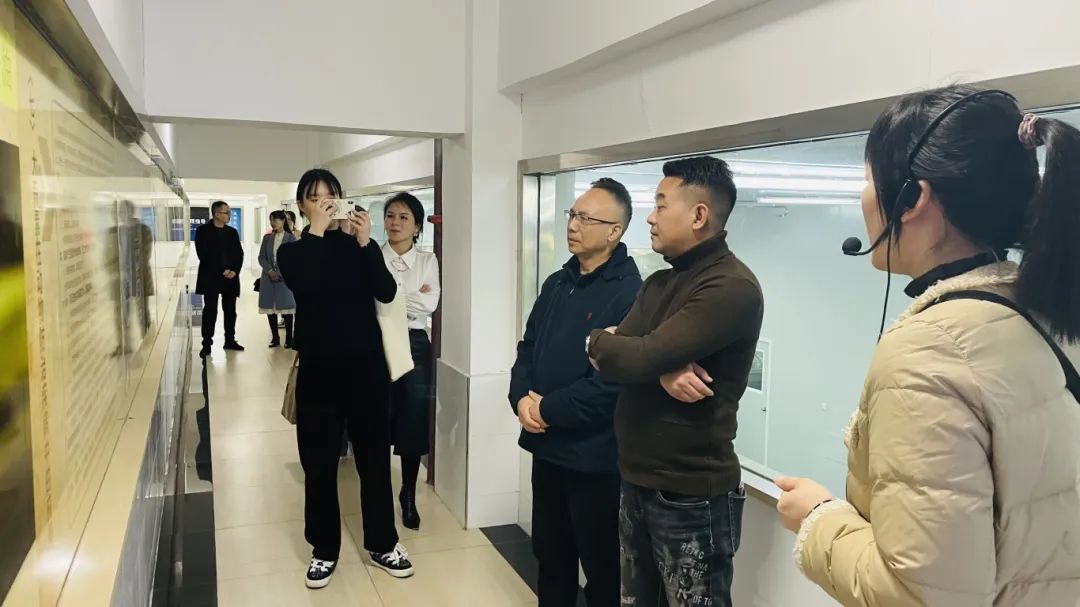 種下梧桐樹，引得鳳凰來(lái)