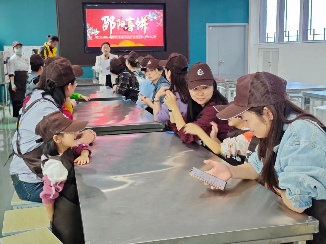 邵陽學(xué)院附屬第二醫(yī)院團(tuán)建秋游拓展活動(dòng)在天香生物紫色健康產(chǎn)業(yè)園盛大啟航